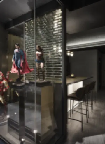 Miu Hostel x Bar Miu