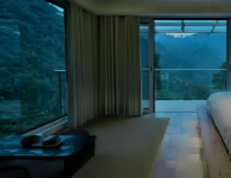 Qingcheng Senxun Mountain Scenery Villa