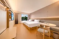 Quanji Guiyang Baiyun District Pedestrian Street Hotel Hotel in zona Guizhou Normal University Baiyun Campus