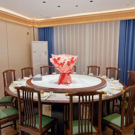 Yayue Hotel (Shiyan Renmin South Road Taihe Hospital)