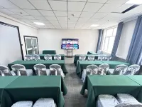 Jinzhugang Hotel Urumqi Hotels in Saybag