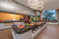 Howard Johnson Club Hotel Dongfang - breakfast