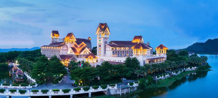 Richwood Garden Hotel Các khách sạn ở Đông Quan