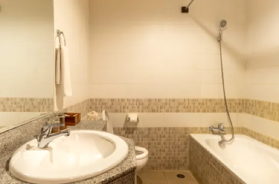 Sri Phala Resort & Villa Отели рядом с достопримечательностью «Bali Theatre»