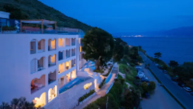 Lanyue Li | Xiangyun Cliff Secret Private Hot Spring • VILLA Frontline Seaview Secluded Hotel