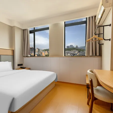 Junyi Hotel