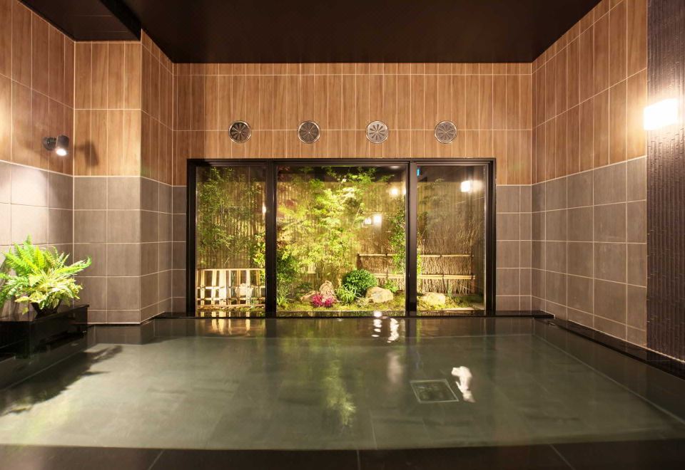 호텔 루트 인 히라츠카 에키 키타구치 건물 외관