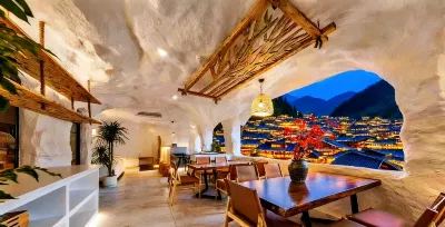 Chunxiao Mid-Levels Cave Panorama Hotel 중국 서장 천호 묘채 - 백년 수상가옥 주변 호텔