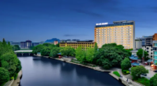 非繁城品酒店（桂林兩江四湖象鼻山店） 鄰近西城路步行街（中山中路店）的酒店