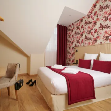 Hotel VLH Paris Montparnasse Eiffel Hotels near Blomet Swimming pool
