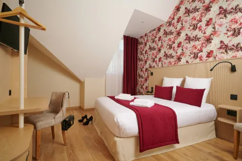 Hotel VLH Paris Montparnasse Eiffel - 3-Star