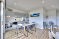 Archella 2 Hotels near River and Rocks Campground