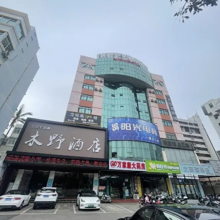 USEE·Muno Hotel Отели рядом с достопримечательностью «Пляж Силвер»