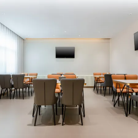 Yinza Hemei Hotel (Zouping Huangshan Second Road)