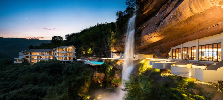 Su Ri Qinghe Cliff Waterfall Wild Luxury Hotel โรงแรมในฉื้อสุ่ย