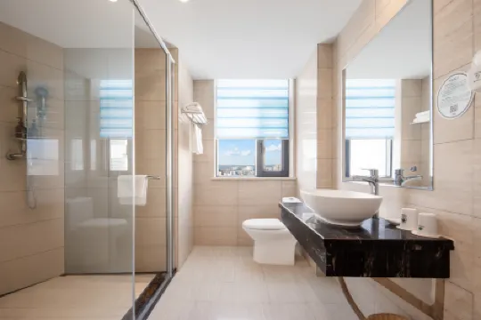 ‌Haotai Hotel (Dawu Experimental Secondary School, Central Bus Station)