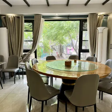 Liyang wild creeping grass home stay