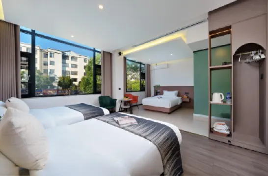 Yuecheng Film and Television Intelligent Hotel (Dali High speed Railway Station Branch) Hotels near Dali Railway Station