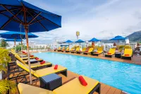 Days Inn by Wyndham Patong Beach Phuket - Rooftop Pools