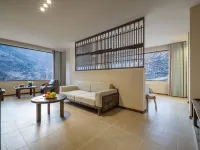 Siguniang Mountain • Panoramic Snow View • Oxygen • Peace of Mind 샤오진 호텔