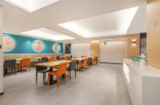 City Comfort Inn (Jiujiang Yanshuiting Dazhong Road Pedestrian Street) โรงแรมในจิ่วเจียง