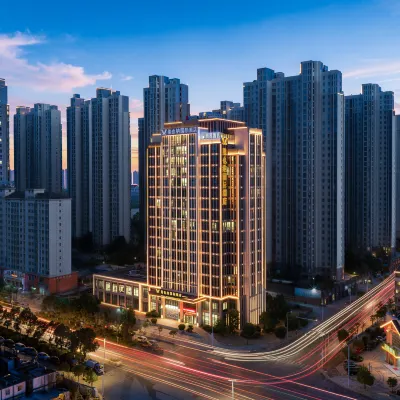 Vienna International Hotel (Nanchang Initiated Outlets Shop) Hotels near Baoli Bingxue Shui World