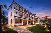 Xuelu Lodge | Panoramic golden sunrise peaks, direct snowview inn (Baisha Ancient Town) - 2 ดาว
