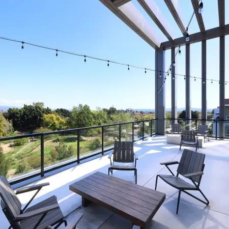 Elegant Escape 10 Min from Disneyland W/Pool & GYM