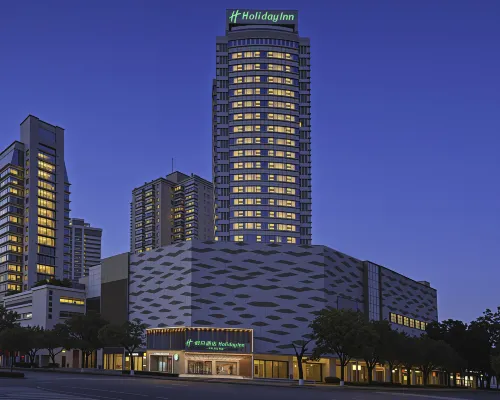 Holiday Inn YIWU CENTER By IHG Hotels near Luobinwang Park
