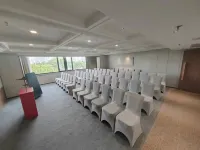 GZHOTEL | LN HOTEL · Haizhu Square Station, Beijing Road Pedestrian Street - de negocios