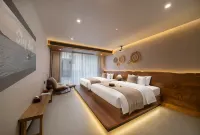 Qiyun Mountain Retreat (Wangxian Valley Scenic Area Branch)