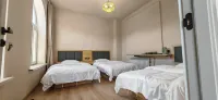 Huayue Hotel & B&B