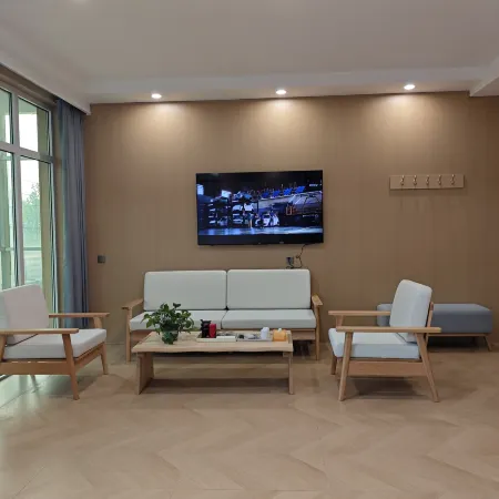 Youjia Business Hotel (Jiaodong International Airport Branch)