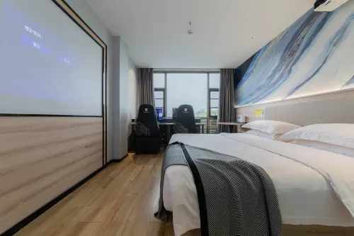 Lifeng E-Sports Hotel (Lianhahu Avenue)