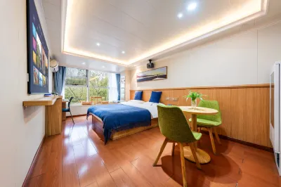 โรงแรมจวินยี่ โรงแรมในพื้นที่ธุรกิจแกรนด์ คาเนล