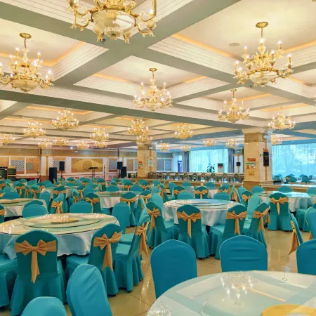 Mystic Lake Grand Hotel