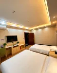 Fangxian Rich Hotel