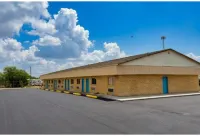 Champions Inn Del Rio TX Near US 90