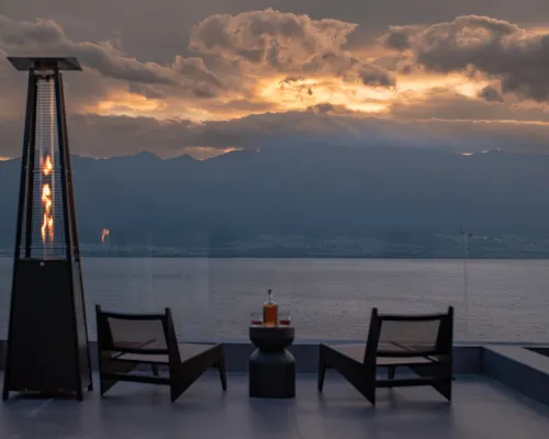 Dali Erhai Heart | Designer Villa · Full Seaview Music Vacation Art Homestay Hotels in Dali