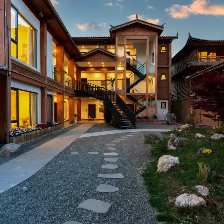 Chunshi · Amber | Amber Hotel Lakeside Resort Hotel (Lugu Lake Daluoshui Village)