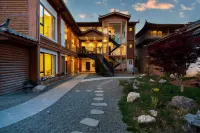 Chunshi · Amber | Amber Hotel Lakeside Resort Hotel (Lugu Lake Daluoshui Village)