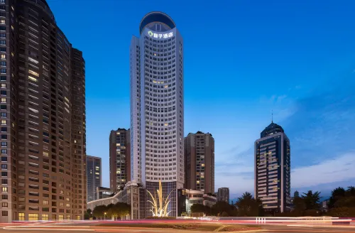 Guiyang Monkey Hotel (Jiaxiu Tower Qingyun Market)