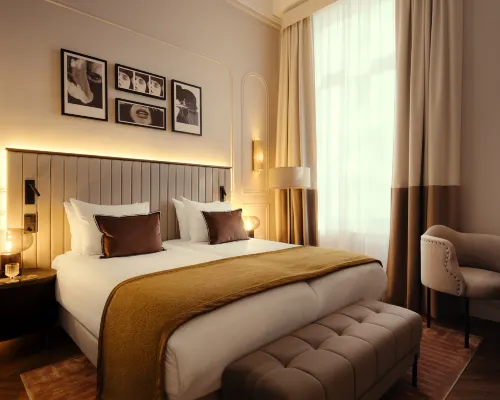 The Manor Amsterdam, Leonardo Limited Edition Hotels near AMOLF
