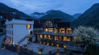Siguniang Mountain Qimu Mountain View Garden Homestay - Quầy bar