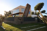 La Villa Luxury Suites - Hot Springs