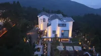 Ling Li Mu Li Holiday Hotel - Inns