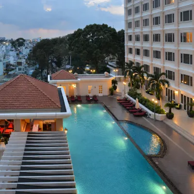 Equatorial Ho Chi Minh City Hotels in der Nähe von Phu Tho Stadion