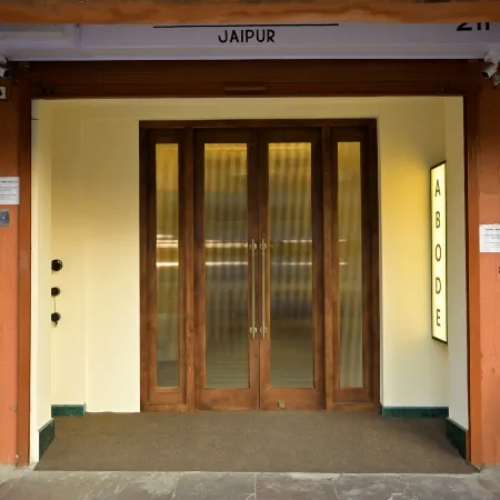 ABODE JAIPUR Отели рядом с достопримечательностью «Торговый центр Pink Square Mall»