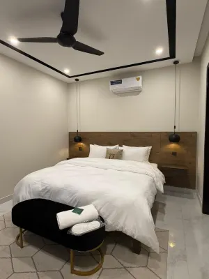 Address 12 Apartments Model Town Lahore - Condos