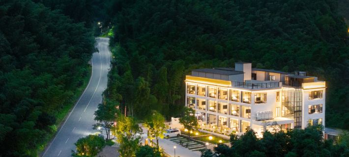 篁溪山舍·山川竹海·野奢智能·民宿（皖南川藏線月亮灣風景區店） Hotéis em Condado de Jing , Anhui